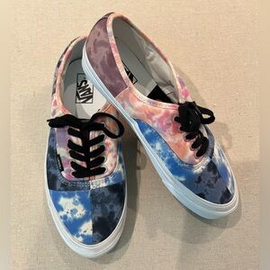 Vans Authentic Sneakers in Tie-Dye Pattern Men’s Sz 9.5 Women’s Sz 11 NWOT
